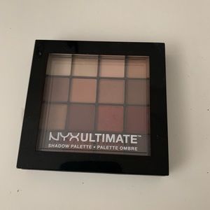 Nyx ultimate shadow palette